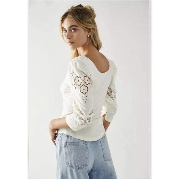 Free People Brunch Date Split Neck 3/4 Puffed Lace Sleeve Top Size Medium - Picture 2 of 10